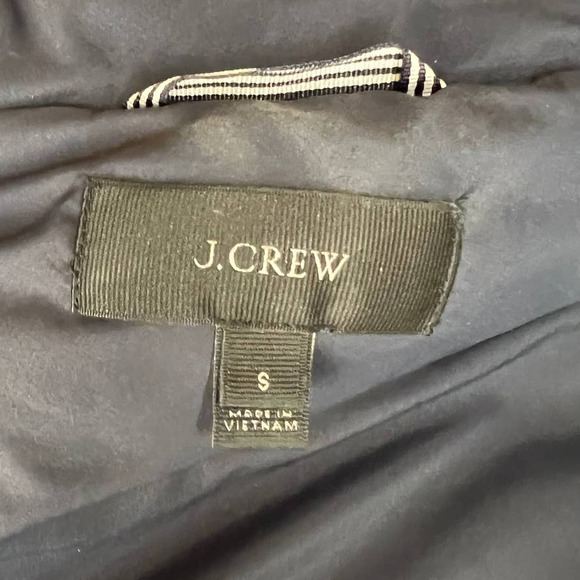 JCREW Mountain Christmas Tartan Puffer Vest Red/Green/Mult Size S - Picture 8 of 9